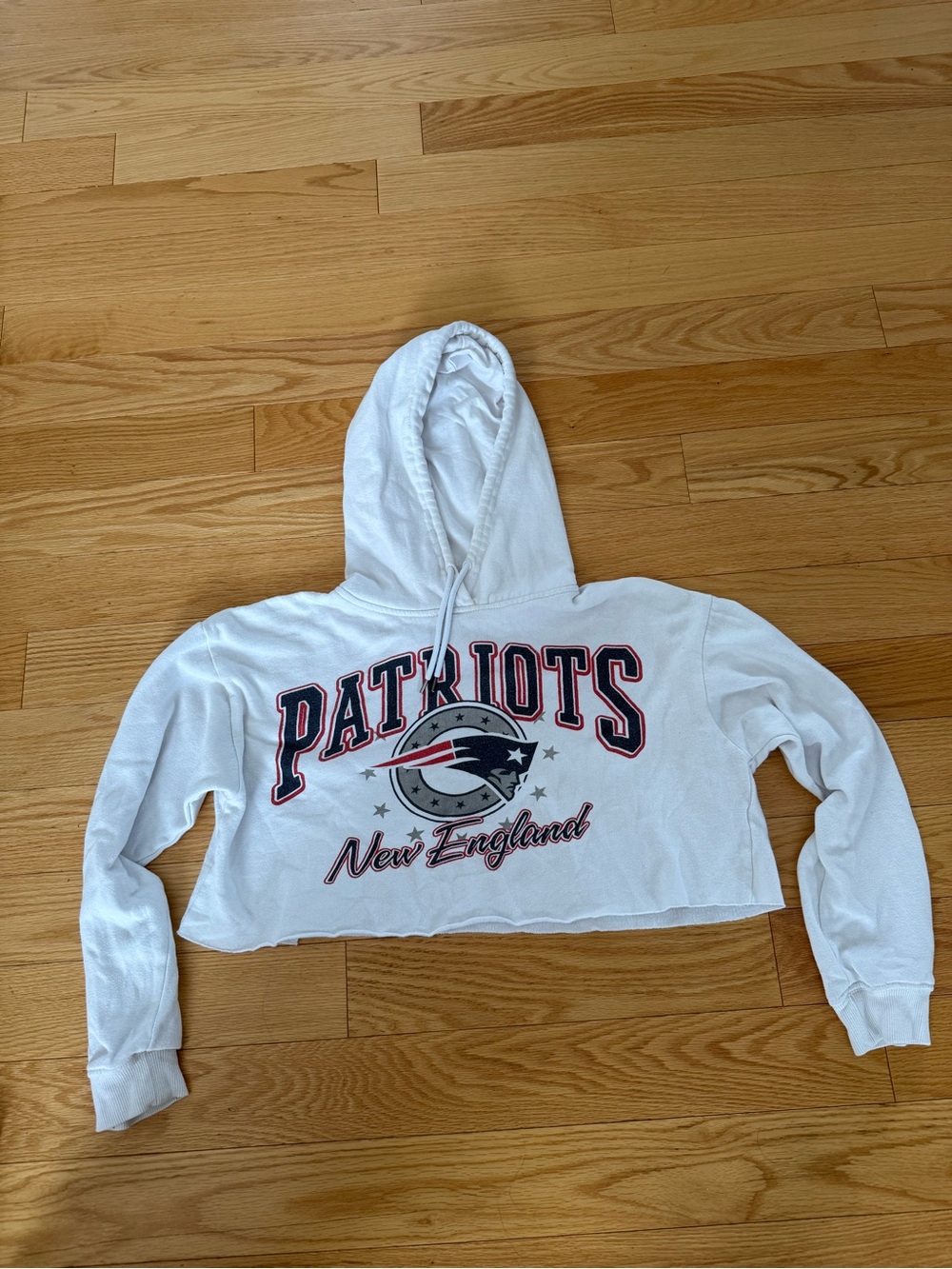 New England Patriots White Cropped Hoodie